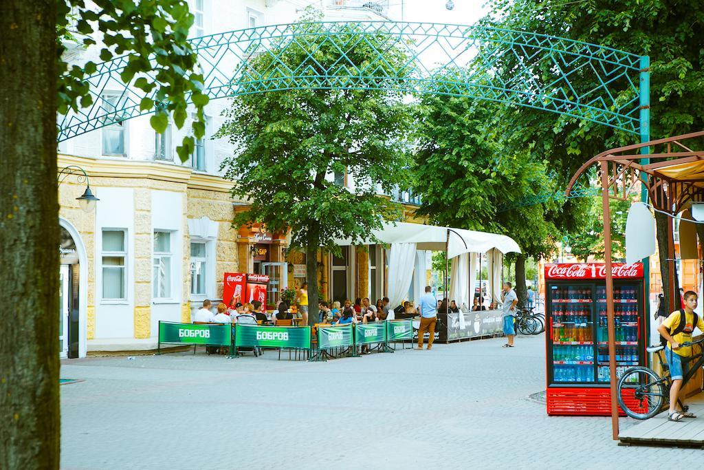 Lira Boutique Hotel Mohiliv Kültér fotó